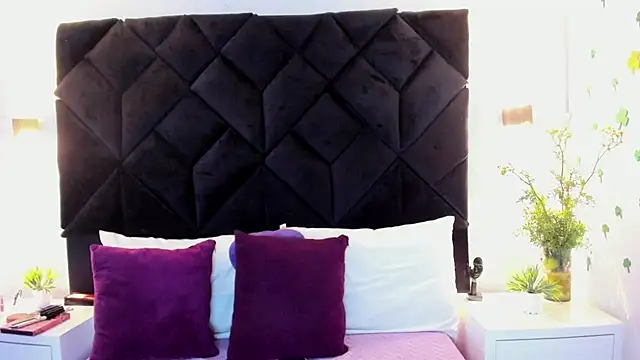 letiziia sky1 online show from 03/31/26, 08:20