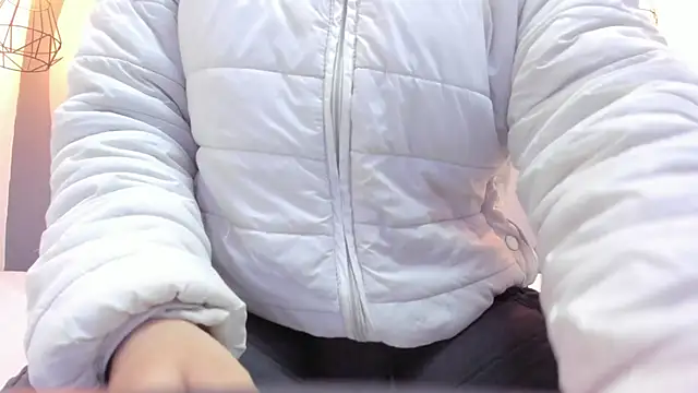 Snapshot of sarita_duque chatting on 01/09/26, 12:08 sarita duque online show from 01/09/26, 12:08