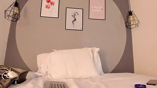 Snapshot of sarita_duque chatting on 02/04/26, 12:22 sarita duque online show from 02/04/26, 12:22