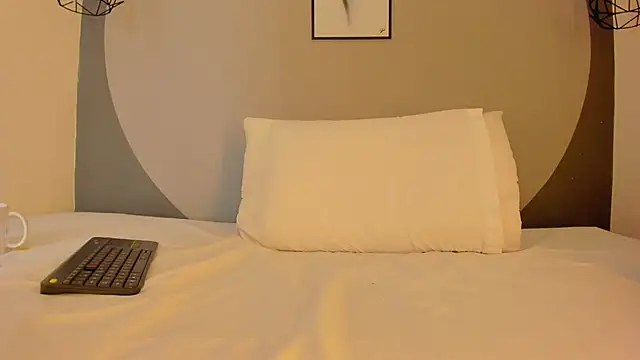 Snapshot of sarita_duque chatting on 03/15/26, 12:22 sarita duque online show from 03/15/26, 12:22