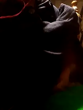 Snapshot of davidatration15 chatting on 10/14/25, 01:17 davidatration15 online show from 10/14/25, 01:17