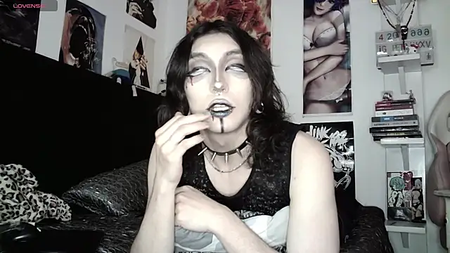 Snapshot of kiiler_queen chatting on 04/30/26, 08:57 kiiler queen online show from 04/30/26, 08:57