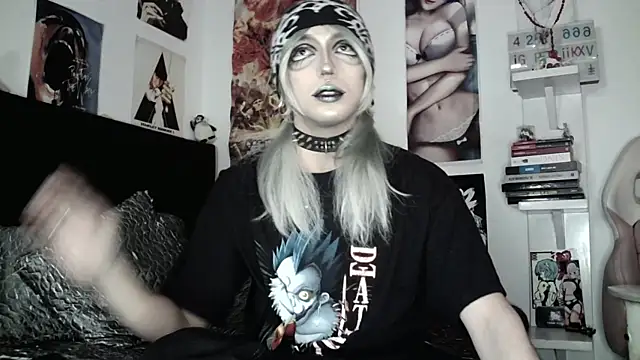 Snapshot of kiiler_queen chatting on 05/11/26, 09:45 kiiler queen online show from 05/11/26, 09:45