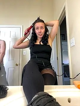 Snapshot of clarasosaa chatting on 10/31/25, 05:47 clarasosaa online show from 10/31/25, 05:47