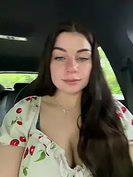 EllyNora online show from 05/31/26, 04:03