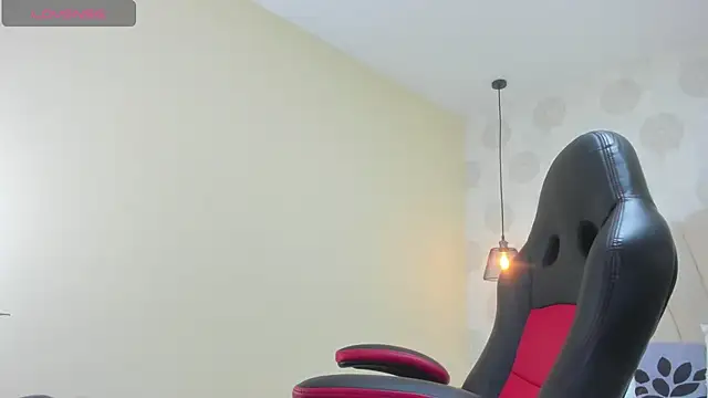 Snapshot of valery_smitd chatting on 02/19/25, 12:44 valery smitd online show from 02/19/25, 12:44