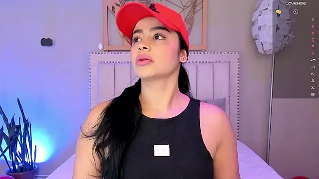 Paula Desousa online show from 02/16/26, 03:30