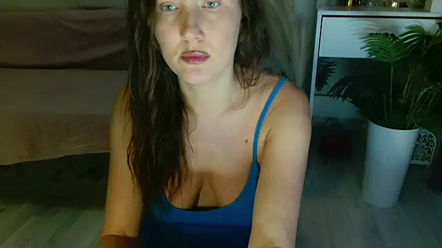 Imcarrieberry online show from 11/28/25, 03:25