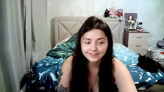Snapshot of juliettkalen chatting on 06/26/26, 03:44 juliettkalen online show from 06/26/26, 03:44