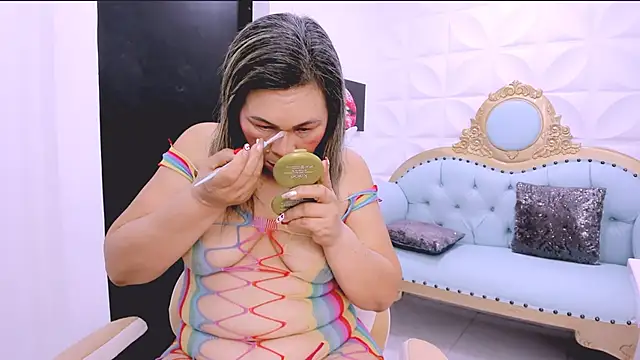 Snapshot of dianamilf chatting on 03/14/25, 02:53 dianamilf online show from 03/14/25, 02:53