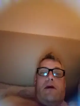 adriaan1975 online show from 11/02/25, 03:42