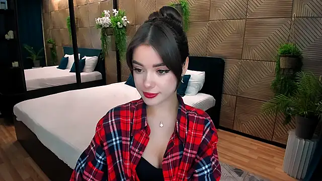 Snapshot of PutOnRepeat chatting on 11/13/25, 01:04 PutOnRepeat online show from 11/13/25, 01:04