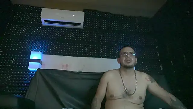 Snapshot of Dulce_yors chatting on 12/15/24, 12:40 Dulce yors online show from 12/15/24, 12:40