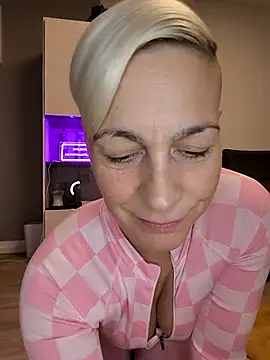 DarleenHot online show from 12/04/25, 04:16