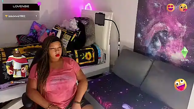 Snapshot of temptressbeauty24 chatting on 03/03/25, 06:59 temptressbeauty24 online show from 03/03/25, 06:59