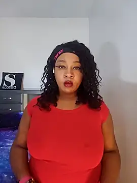 Snapshot of temptressbeauty24 chatting on 03/10/25, 06:56 temptressbeauty24 online show from 03/10/25, 06:56