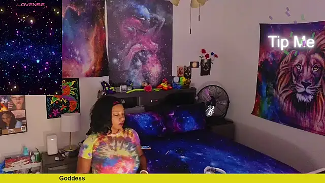 Snapshot of temptressbeauty24 chatting on 01/06/26, 04:27 temptressbeauty24 online show from 01/06/26, 04:27