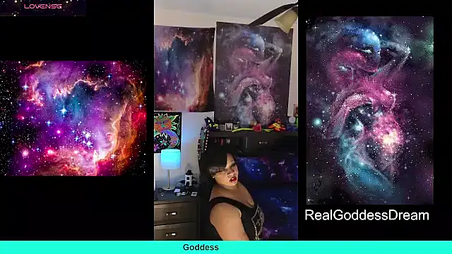 Snapshot of temptressbeauty24 chatting on 01/18/26, 02:37 temptressbeauty24 online show from 01/18/26, 02:37