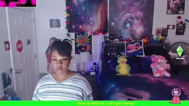 Snapshot of temptressbeauty24 chatting on 02/25/26, 06:34 temptressbeauty24 online show from 02/25/26, 06:34