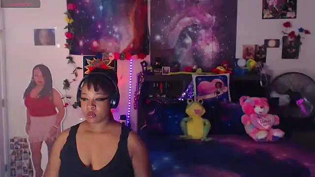 Snapshot of temptressbeauty24 chatting on 02/26/26, 01:59 temptressbeauty24 online show from 02/26/26, 01:59