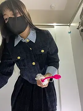 Snapshot of Asia-Lynn chatting on 12/26/24, 10:59 Asia-Lynn online show from 12/26/24, 10:59