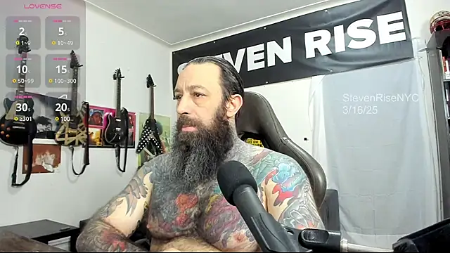 Snapshot of StevenRiseNYC chatting on 03/16/25, 01:27 StevenRiseNYC online show from 03/16/25, 01:27