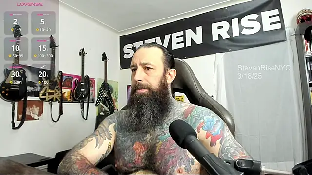 Snapshot of StevenRiseNYC chatting on 03/18/25, 10:58 StevenRiseNYC online show from 03/18/25, 10:58