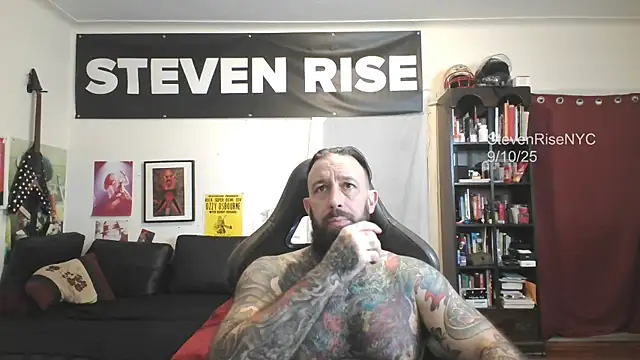 Snapshot of StevenRiseNYC chatting on 09/10/25, 07:25 StevenRiseNYC online show from 09/10/25, 07:25