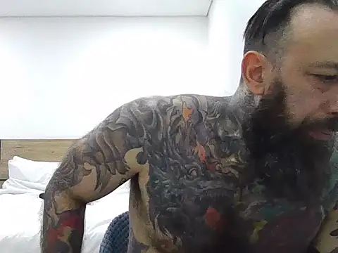 Snapshot of StevenRiseNYC chatting on 09/17/25, 11:28 StevenRiseNYC online show from 09/17/25, 11:28