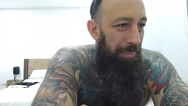 Snapshot of StevenRiseNYC chatting on 09/19/25, 02:35 StevenRiseNYC online show from 09/19/25, 02:35