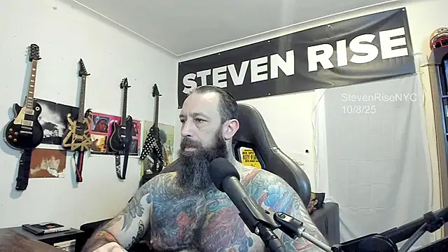 Snapshot of StevenRiseNYC chatting on 10/08/25, 12:36 StevenRiseNYC online show from 10/08/25, 12:36