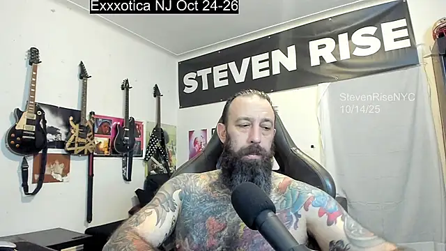 Snapshot of StevenRiseNYC chatting on 10/15/25, 12:55 StevenRiseNYC online show from 10/15/25, 12:55