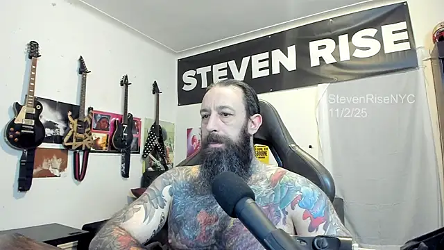 Snapshot of StevenRiseNYC chatting on 11/02/25, 12:18 StevenRiseNYC online show from 11/02/25, 12:18