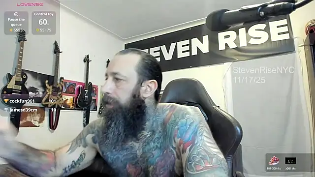 Snapshot of StevenRiseNYC chatting on 11/18/25, 01:55 StevenRiseNYC online show from 11/18/25, 01:55