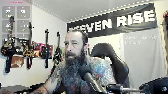 Snapshot of StevenRiseNYC chatting on 11/20/25, 01:55 StevenRiseNYC online show from 11/20/25, 01:55