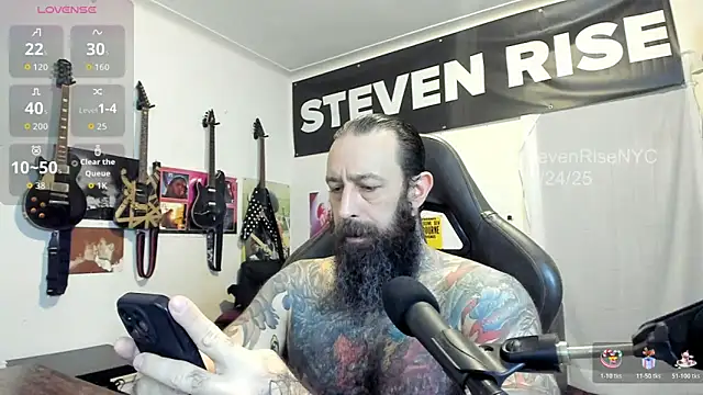 Snapshot of StevenRiseNYC chatting on 11/24/25, 11:04 StevenRiseNYC online show from 11/24/25, 11:04