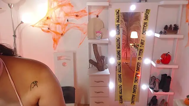  Kim  M online show from 10/24/25, 12:34