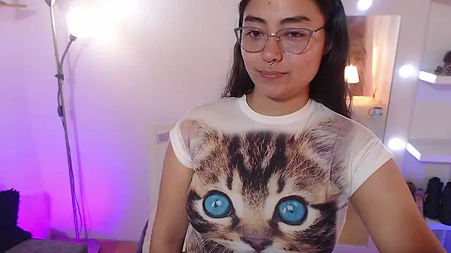  Kim  M online show from 11/23/25, 06:52