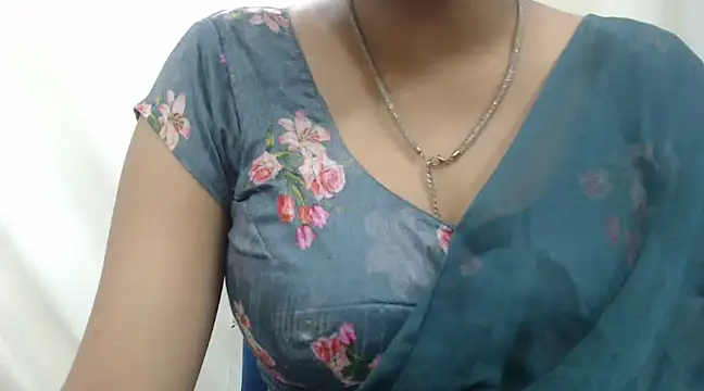 Lovely Siri 23 online show from 03/05/25, 07:16