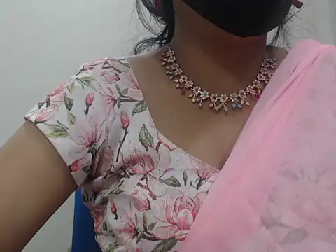 Lovely Siri 23 online show from 04/15/26, 07:58