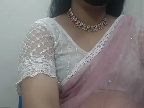 Snapshot of Lovely_Siri_23 chatting on 05/14/26, 03:41 Lovely Siri 23 online show from 05/14/26, 03:41