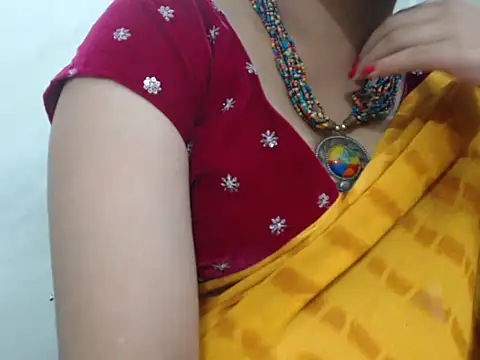 Snapshot of Lovely_Siri_23 chatting on 06/06/26, 01:38 Lovely Siri 23 online show from 06/06/26, 01:38