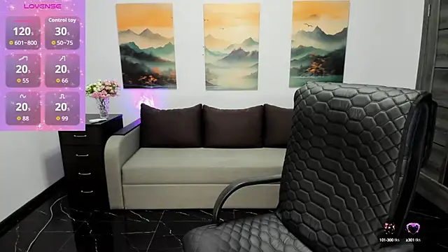 Snapshot of Sofia_Ford chatting on 10/10/25, 07:07 Sofia Ford online show from 10/10/25, 07:07