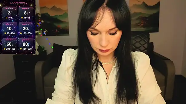 Snapshot of Sofia_Ford chatting on 12/17/25, 07:47 Sofia Ford online show from 12/17/25, 07:47