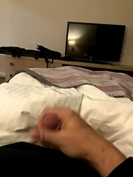 Snapshot of neugrg chatting on 11/12/25, 09:36 neugrg online show from 11/12/25, 09:36