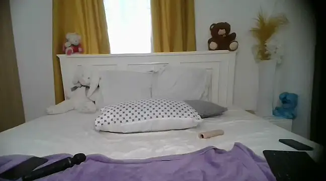 Snapshot of NAUGHTY__EBONY chatting on 02/10/25, 07:04 NAUGHTY EBONY online show from 02/10/25, 07:04