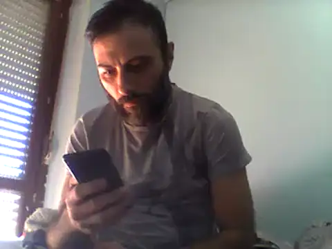 Snapshot of coppiasenzacensura chatting on 12/16/24, 10:50 coppiasenzacensura online show from 12/16/24, 10:50