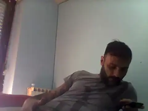 Snapshot of coppiasenzacensura chatting on 01/07/25, 10:32 coppiasenzacensura online show from 01/07/25, 10:32