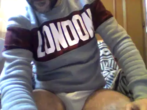 Snapshot of coppiasenzacensura chatting on 02/27/25, 08:17 coppiasenzacensura online show from 02/27/25, 08:17