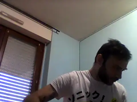 Snapshot of coppiasenzacensura chatting on 02/27/25, 03:59 coppiasenzacensura online show from 02/27/25, 03:59